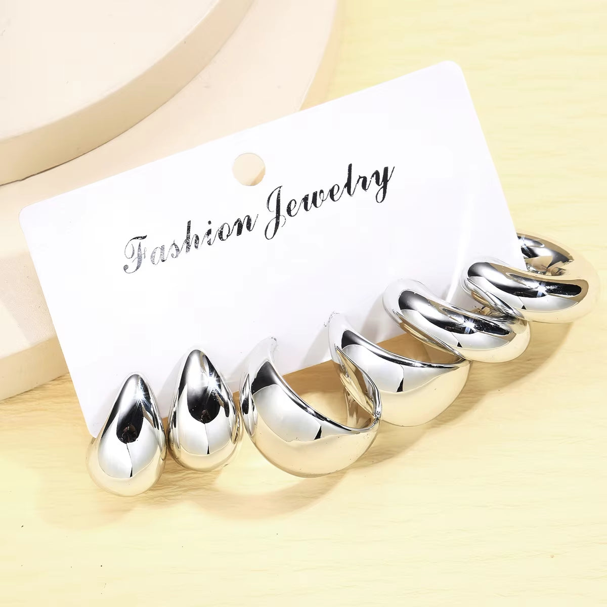 6Pcs Chunky Gold Plated Waterdrop Hoop Earring Set for Women European and American Minimalist Smooth Circle Drop Earring Jewelry